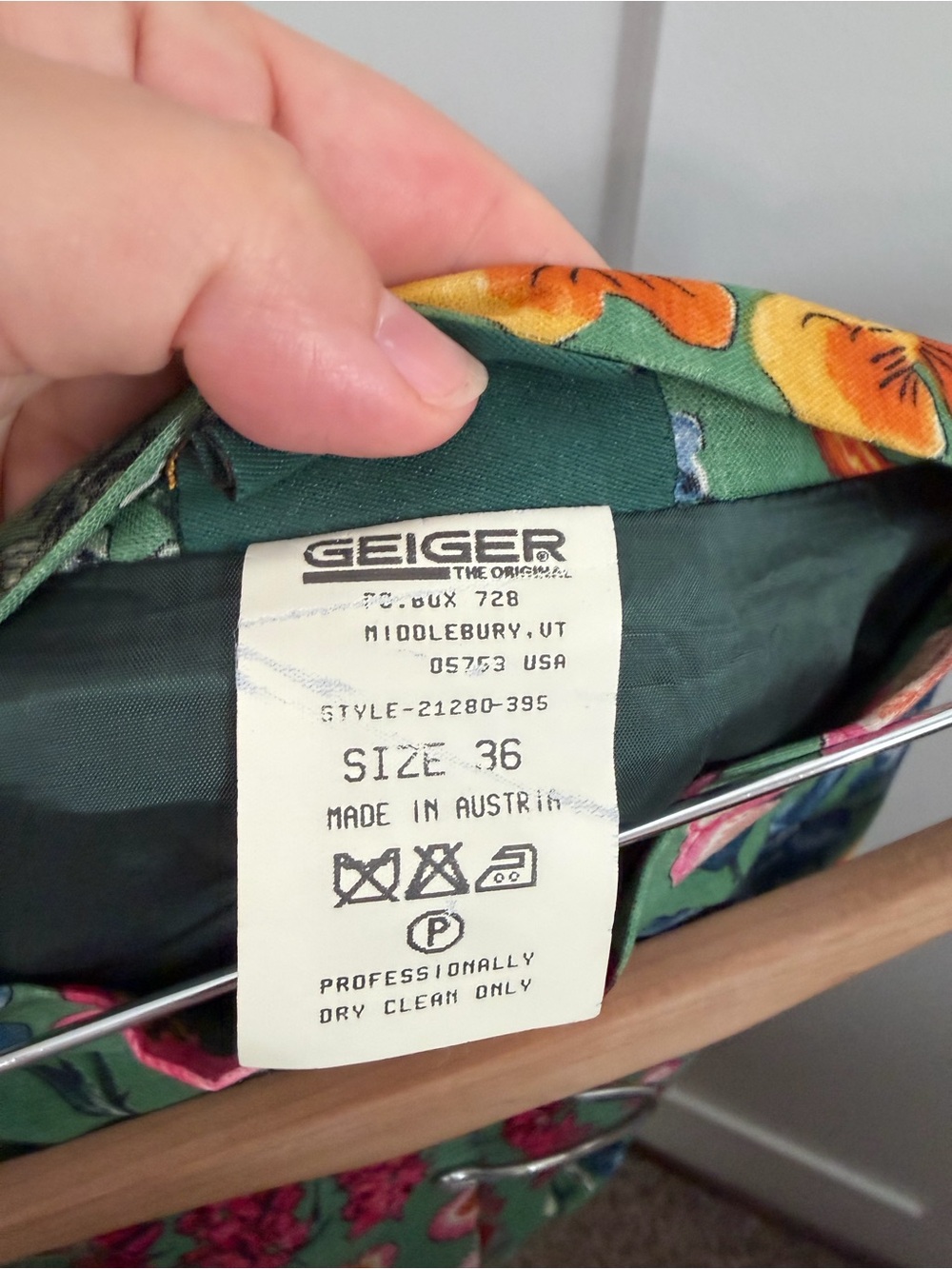 Vintage European Floral Garden Print Cotton Pleated Maxi Skirt - Picture 9 of 10